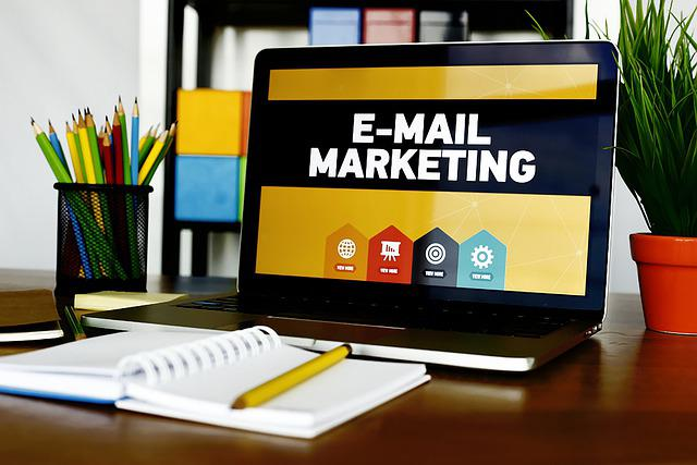 How does cold emailing work?