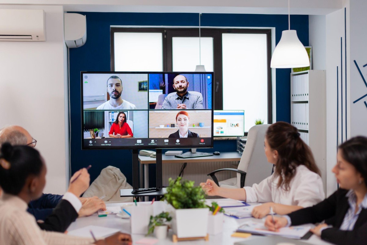 Fostering Real-Time Interaction