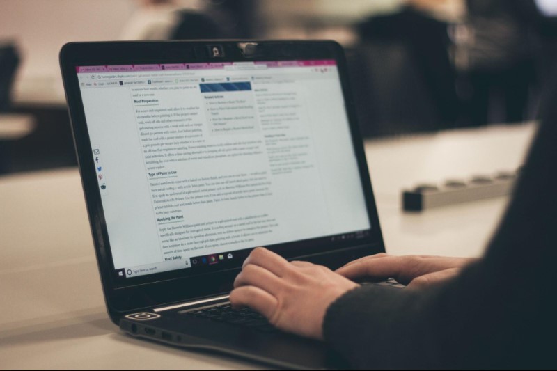 How can you use cornerstone content?