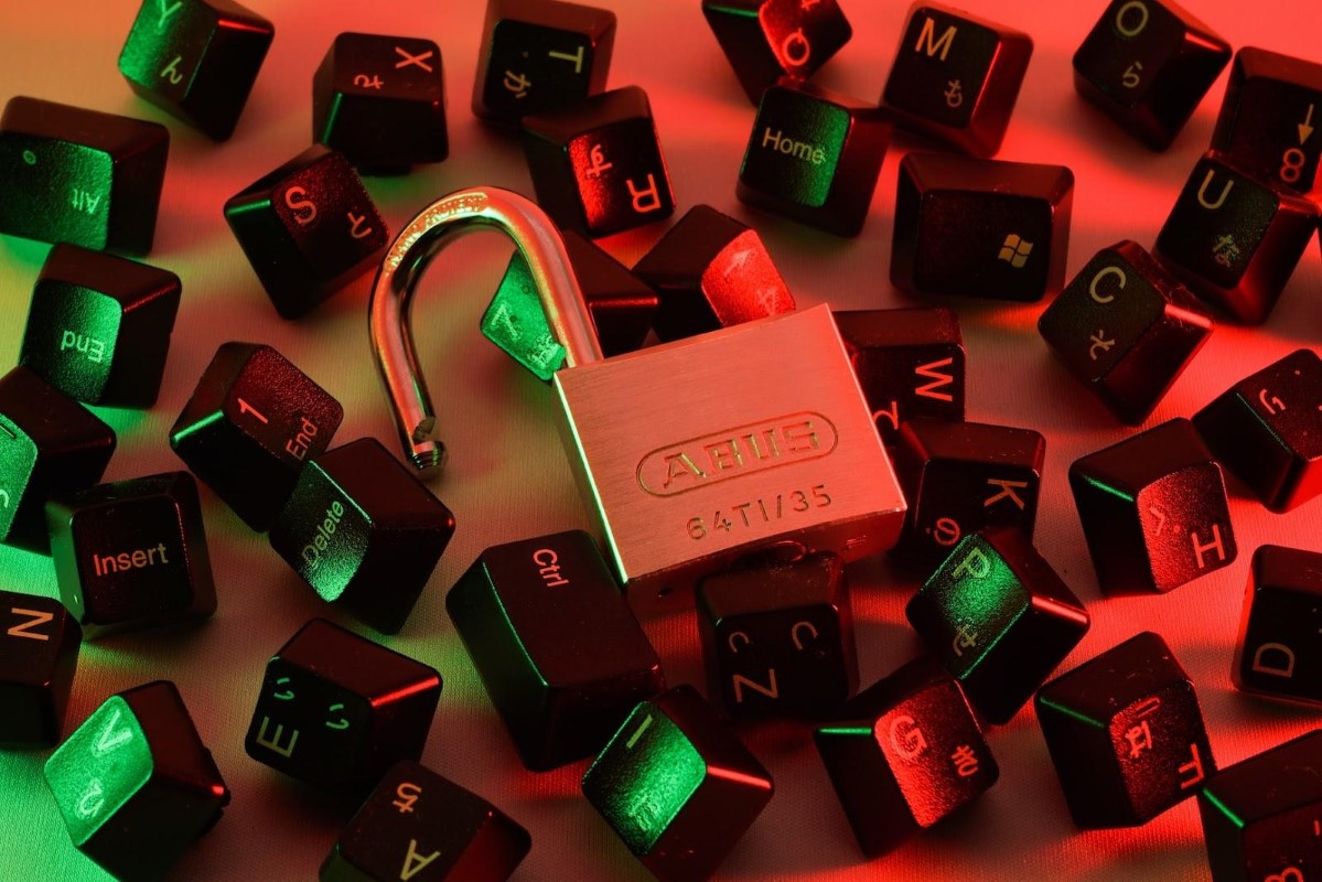 Integrating Identity Theft Protection into Your Cybersecurity Tech Stack